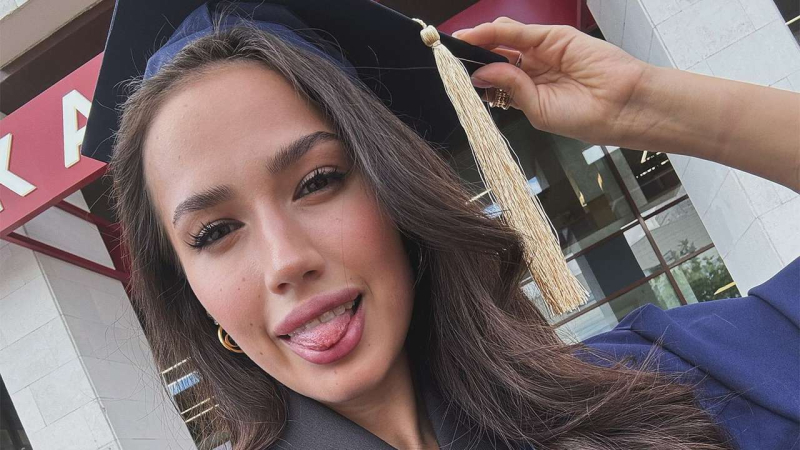 Image default